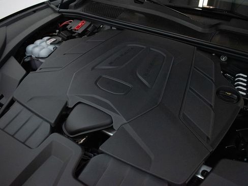 New 2026 Porsche Cayenne image 8