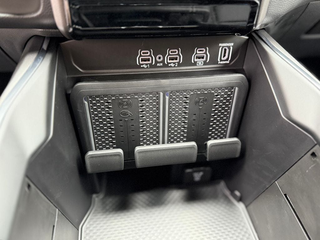 New 2026 RAM 1500 Laramie w/ Night Edition AWD/4WD image 33