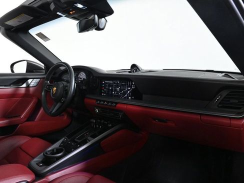 Used 2022 Porsche 911 Targa 4S image 17