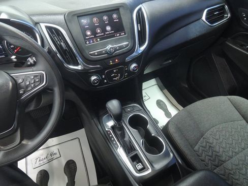Used 2024 Chevrolet Equinox LT FWD image 16