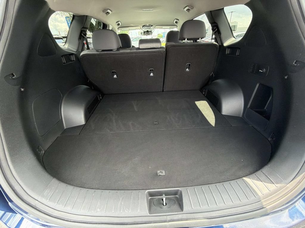 Used 2023 Hyundai Santa Fe SE AWD/4WD image 12