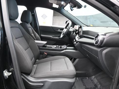 Used 2026 Chevrolet Equinox LT FWD image 43