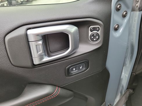 Used 2024 Jeep Wrangler Unlimited Rubicon image 21