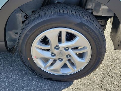 New 2026 Hyundai Venue SE image 22