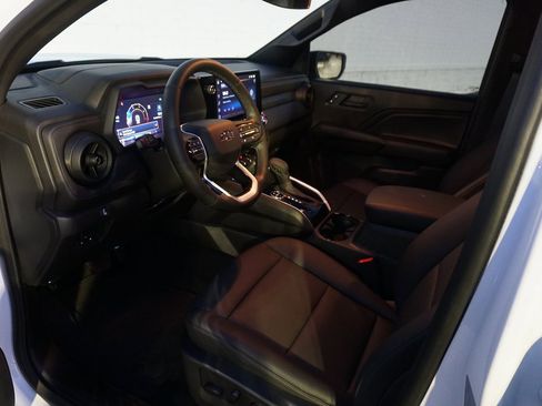 Certified 2025 Chevrolet Colorado Trail Boss image 9