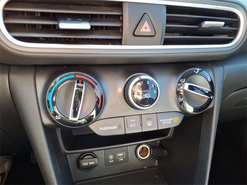 Used 2018 Hyundai Kona SEL image 26