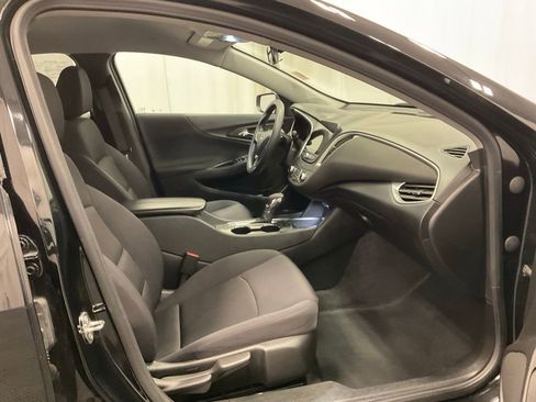 Used 2024 Chevrolet Malibu LT image 28