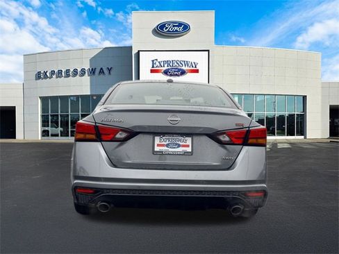 Used 2025 Nissan Altima 2.5 SR image 7