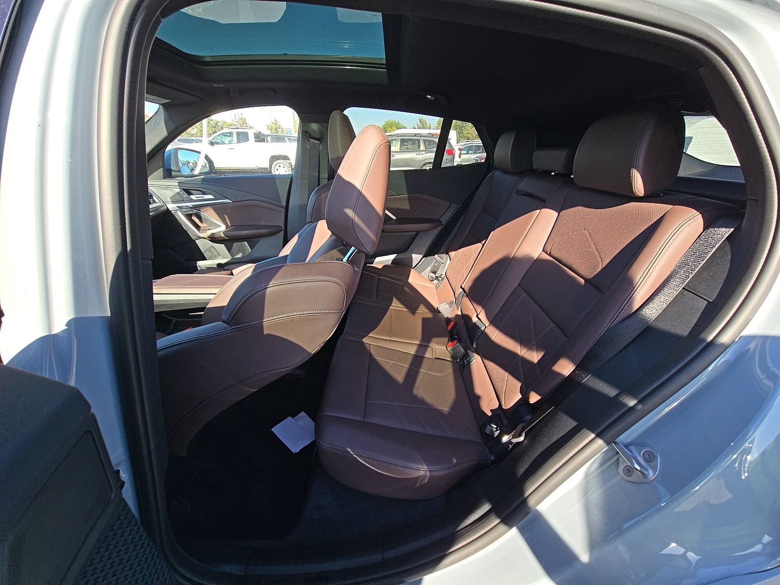 Used 2025 BMW X2 xDrive28i AWD/4WD image 9