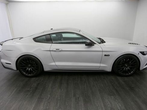 Used 2017 Ford Mustang GT Premium w/ GT Performance Package RWD image 6