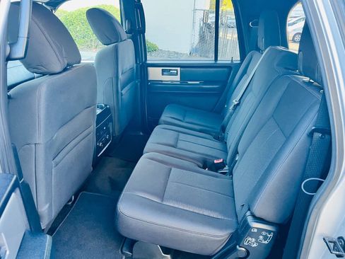 Used 2017 Ford Expedition EL XLT AWD/4WD image 18