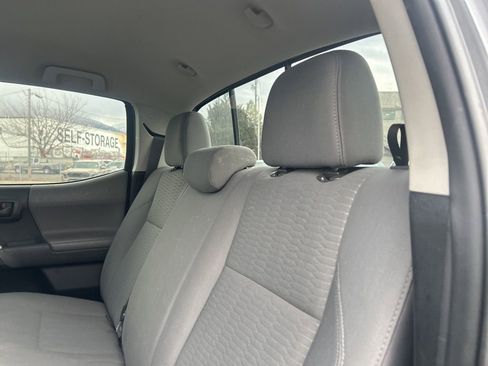 Used 2018 Toyota Tacoma SR5 image 21