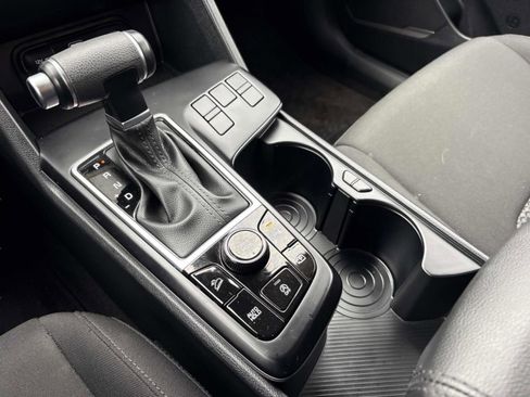 Used 2024 Kia Sportage LX image 33