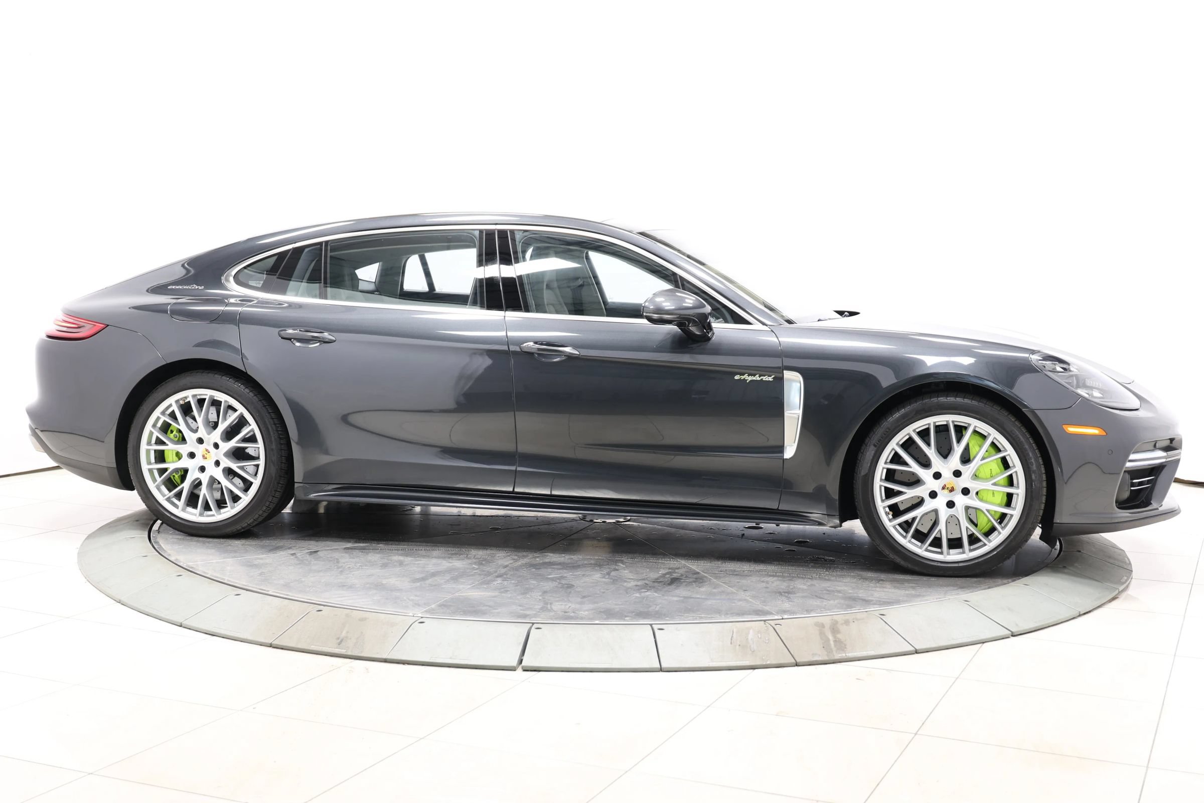 Used 2018 Porsche Panamera Turbo S Executive w/ Assistance Package AWD/4WD image 87