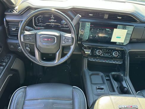 Used 2024 GMC Sierra 2500 AT4X AWD/4WD image 16