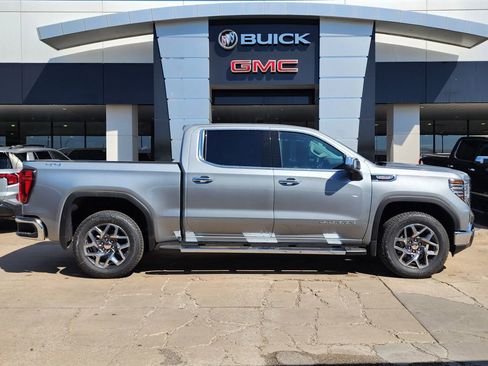 New 2026 GMC Sierra 1500 SLT image 3