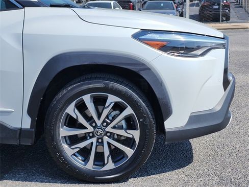 Certified 2022 Toyota Corolla Cross XLE w/ Convenience Package image 6