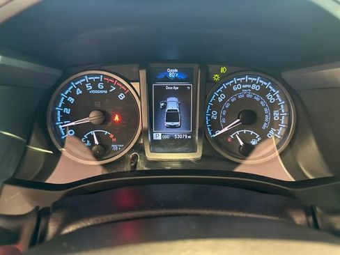 Certified 2022 Toyota Tacoma TRD Off-Road w/ Technology Package AWD/4WD image 19