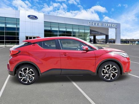 Used 2021 Toyota C-HR XLE FWD image 5