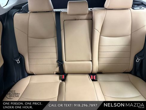 Used 2019 Toyota RAV4 XLE Premium AWD/4WD image 30