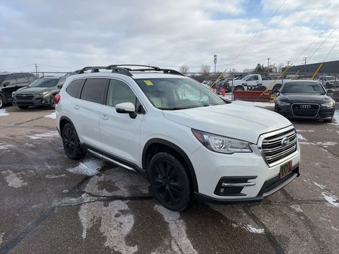 Used 2022 Subaru Ascent Limited w/ Technology Package image 4