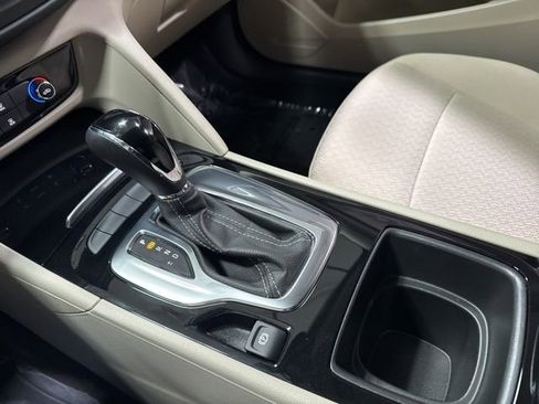 Used 2020 Buick Regal Preferred image 20