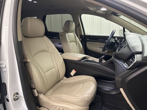 Used 2020 Buick Enclave Essence image 45