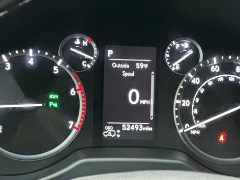 Used 2021 Lexus GX 460 Luxury w/ Off Road Package image 26