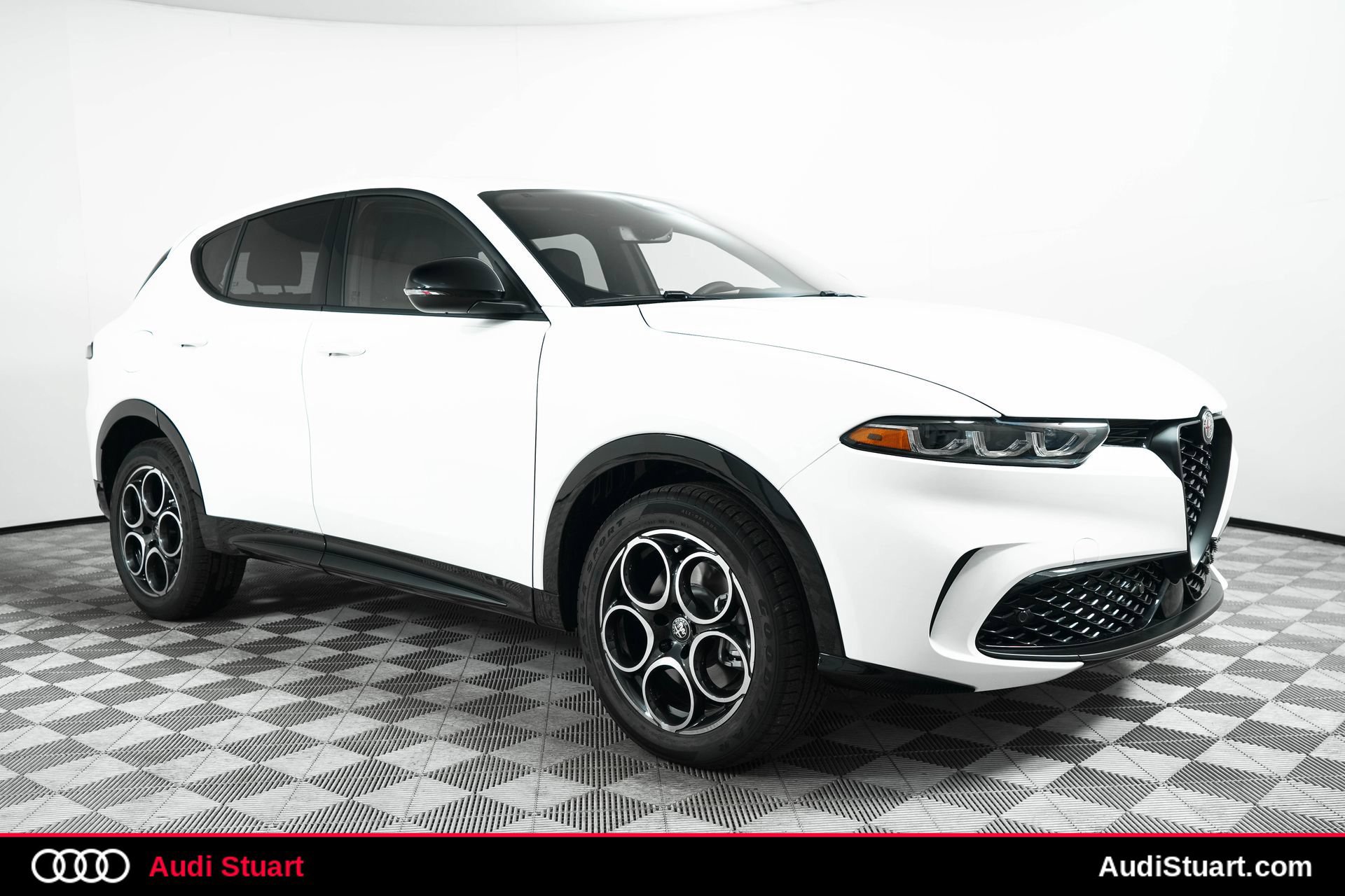 Used 2025 Alfa Romeo Tonale AWD/4WD 360° Tour