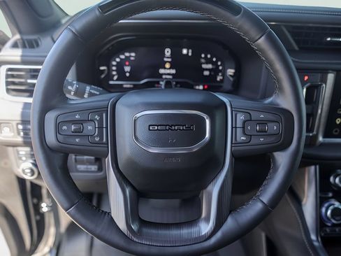 Used 2023 GMC Yukon Denali Ultimate AWD/4WD image 15