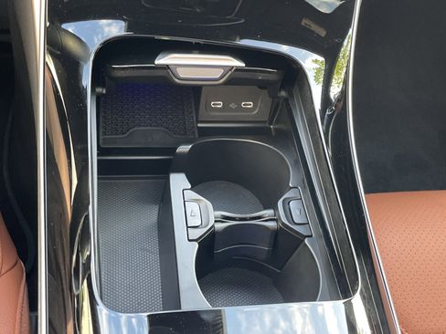 Certified 2025 Mercedes-Benz C 300 Sedan image 35