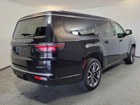 Used 2024 Jeep Wagoneer L Series III w/ Premium Group I image 6