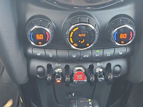 Used 2019 MINI Cooper 2-Door Hardtop image 17