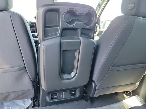 New 2025 GMC Sierra 1500 SLE w/ Preferred Package image 29
