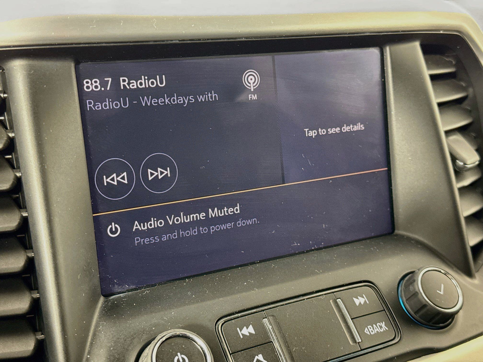 Used 2021 GMC Acadia SLT w/ Technology Package FWD image 14