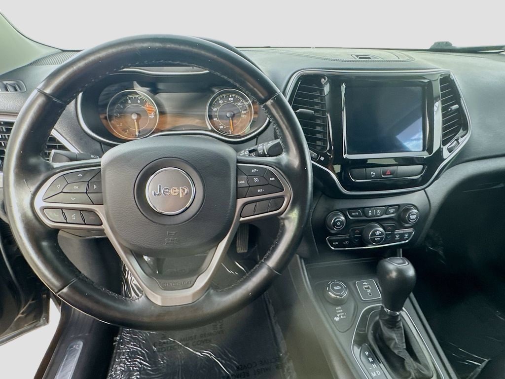 Used 2020 Jeep Cherokee Limited AWD/4WD image 13