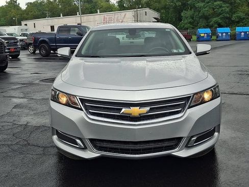 Used 2017 Chevrolet Impala LT FWD image 3
