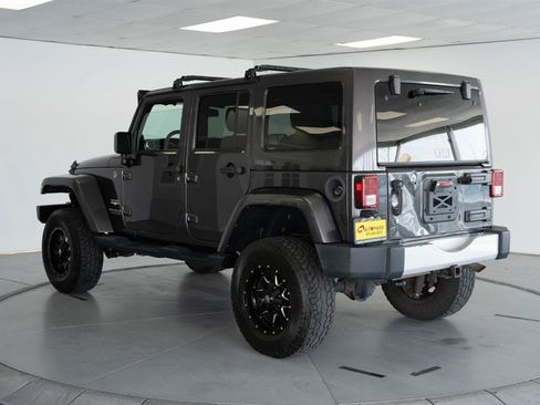 Used 2014 Jeep Wrangler Unlimited Sahara w/ Max Tow Package AWD/4WD image 5