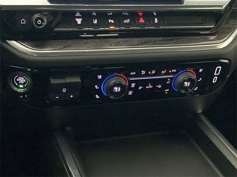 Certified 2024 Chevrolet Silverado 2500 LTZ w/ LTZ Convenience Package image 23