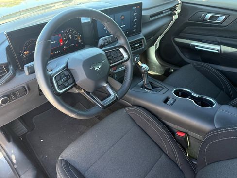 Used 2024 Ford Mustang Coupe image 16