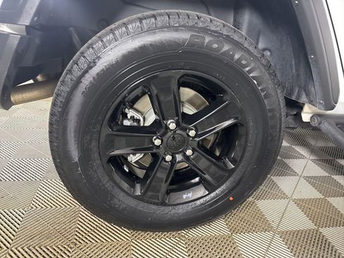 Used 2022 Jeep Wrangler Unlimited Sport image 33