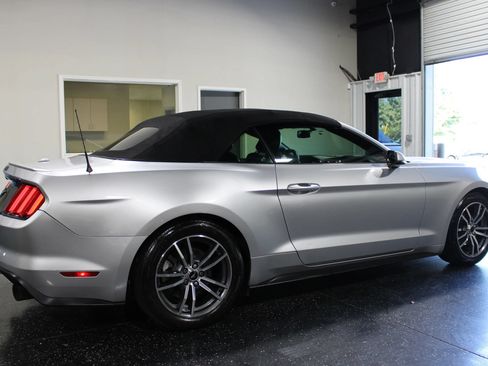 Used 2016 Ford Mustang Premium RWD image 4