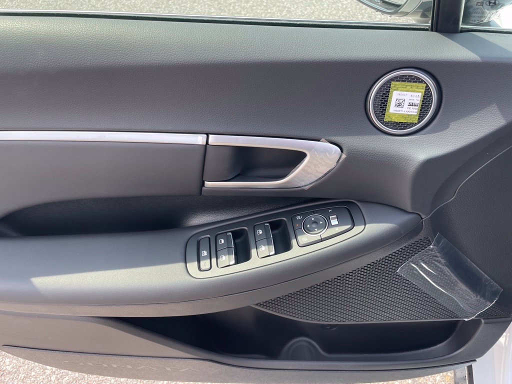 New 2026 Hyundai Sonata SEL FWD image 8