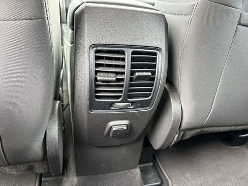 Used 2017 Ford Escape SE FWD image 20
