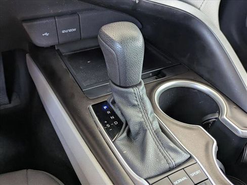 Used 2022 Toyota Camry LE FWD image 14