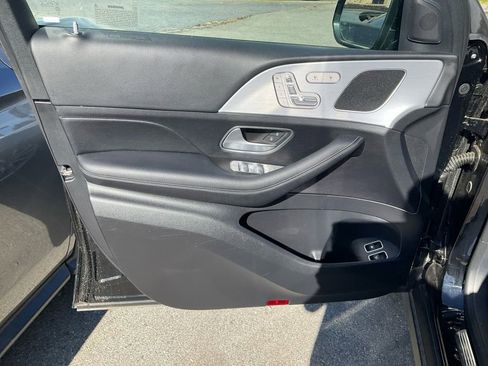 Used 2024 Mercedes-Benz GLE 450e 4MATIC image 11