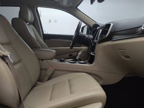Used 2017 Jeep Grand Cherokee Limited AWD/4WD image 21