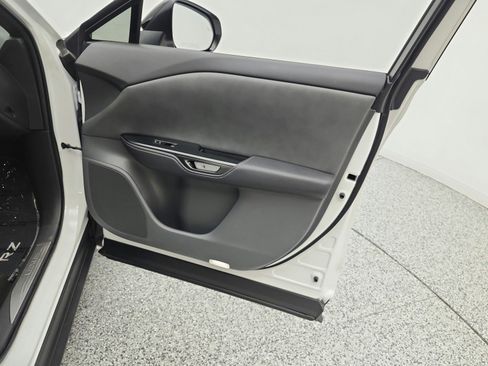 Used 2025 Lexus RZ 300e FWD image 21