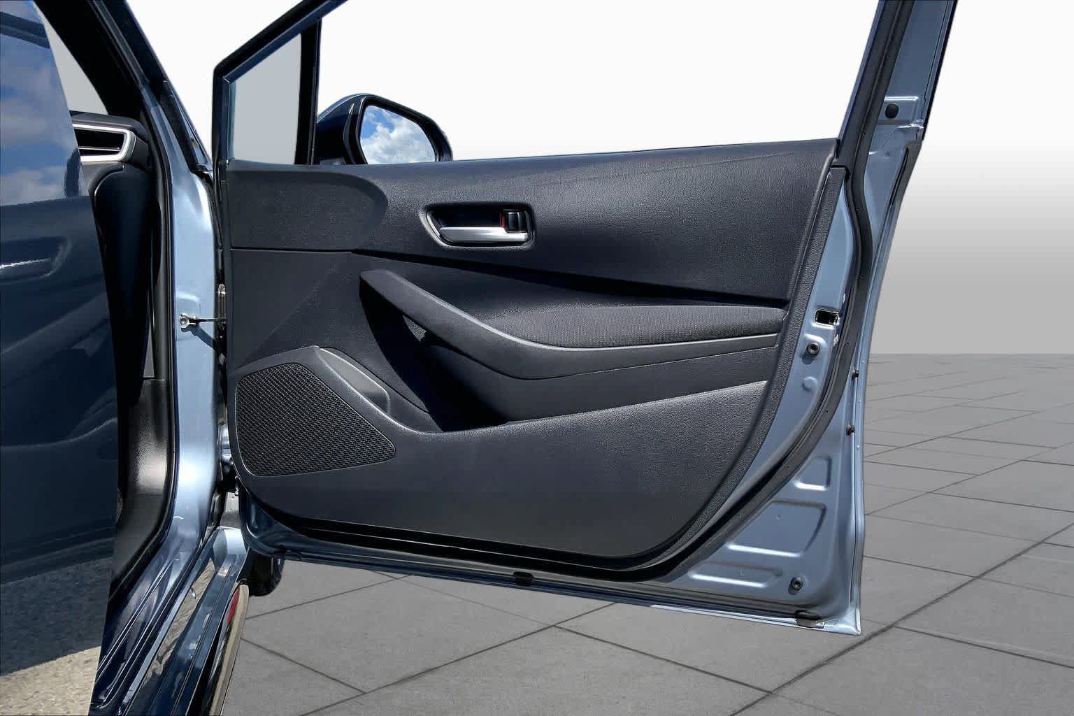 Certified 2026 Toyota Corolla SE w/ SE Package FWD image 22
