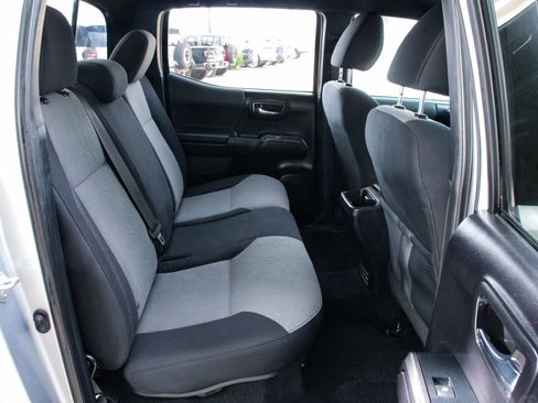 Used 2021 Toyota Tacoma TRD Off-Road w/ Technology Package AWD/4WD image 36